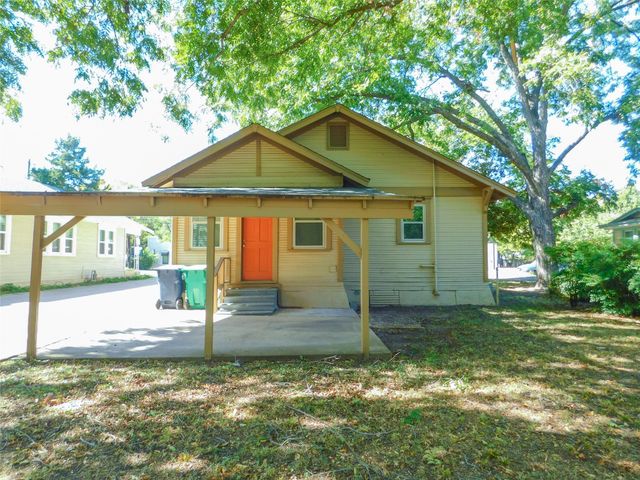 812 N Elm Street, Denton, TX 76201