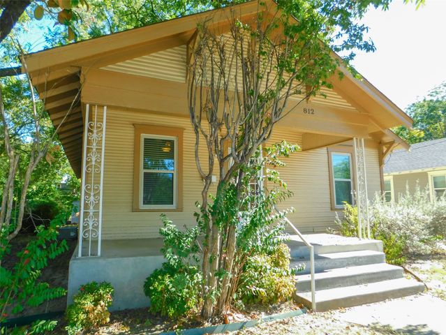 812 N Elm Street, Denton, TX 76201