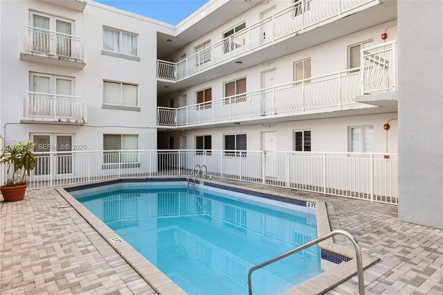 3101 SW 27th Ave 204, Miami, FL 33133