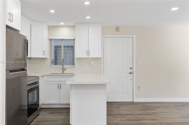 3101 SW 27th Ave 204, Miami, FL 33133