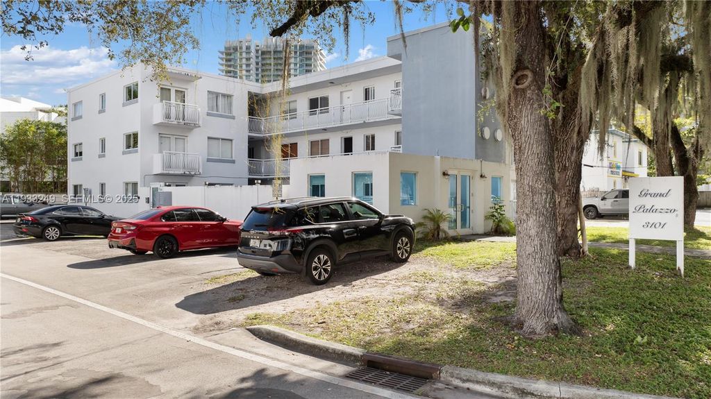 3101 SW 27th Ave 204, Miami, FL 33133