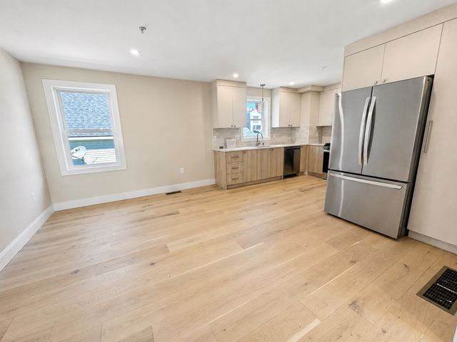 562 Gorham Street 05, Lowell, MA 01852