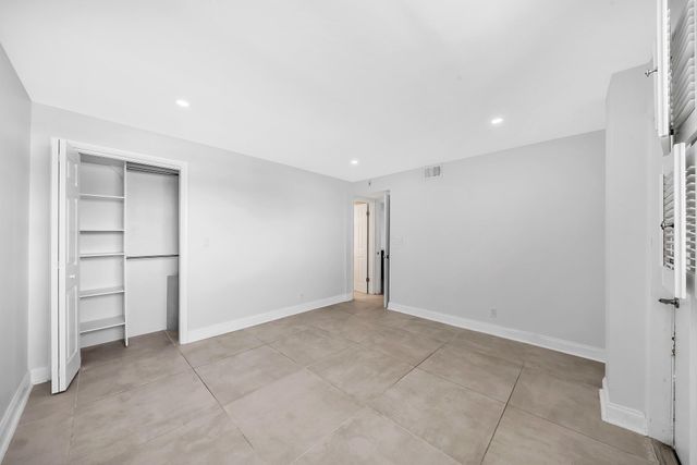 3051 NE 48th St 404, Fort Lauderdale, FL 33308