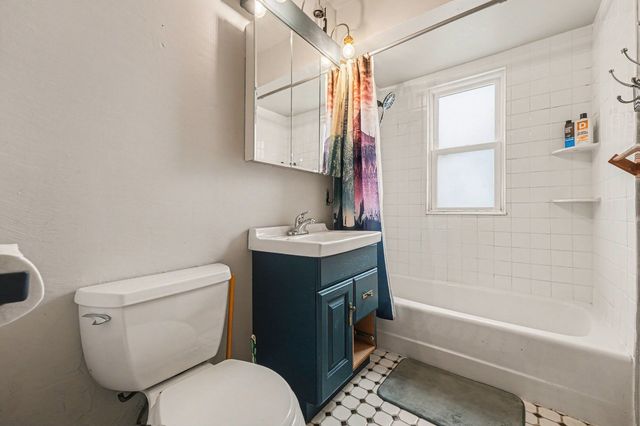 1999 Indiana Avenue, Lansing, IL 60438