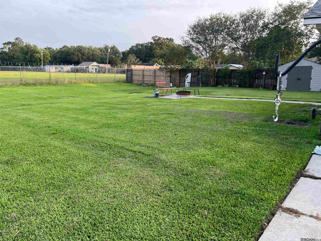 58975 Obier Ave, Plaquemine, LA 70764