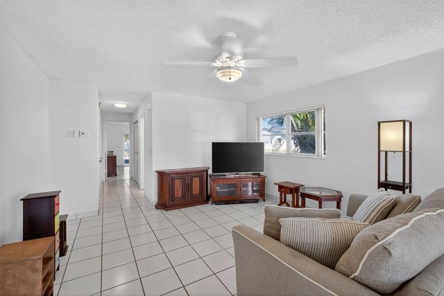 3411 Americo Drive, West Palm Beach, FL 33417