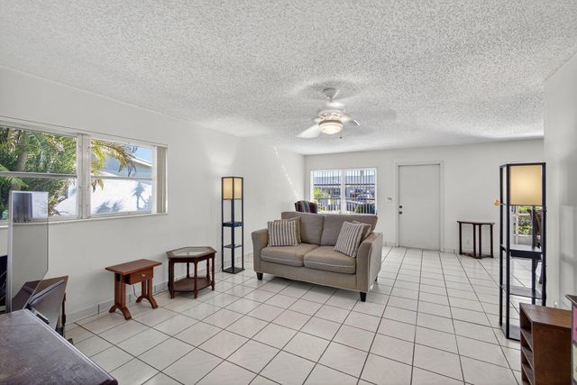 3411 Americo Drive, West Palm Beach, FL 33417