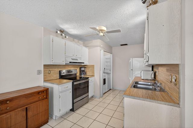 3411 Americo Drive, West Palm Beach, FL 33417