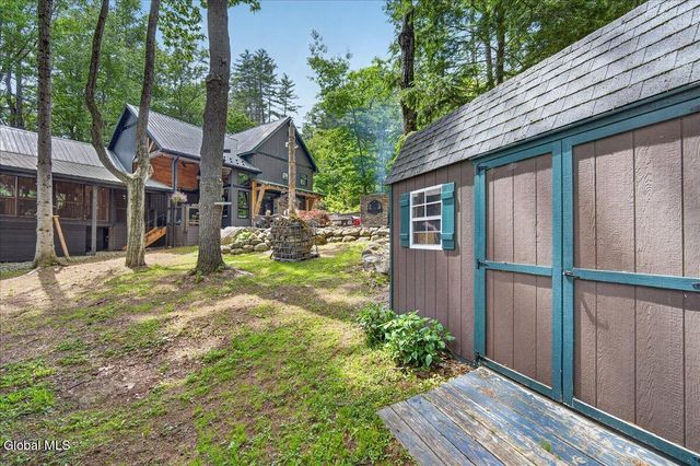 128 Pedrick Road, Gloversville, NY 12078