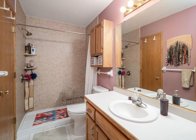 3233 Northdale Lane NW, Coon Rapids, MN 55448