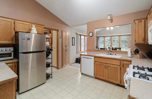 3233 Northdale Lane NW, Coon Rapids, MN 55448