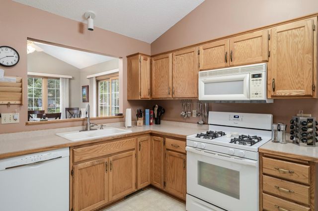 3233 Northdale Lane NW, Coon Rapids, MN 55448