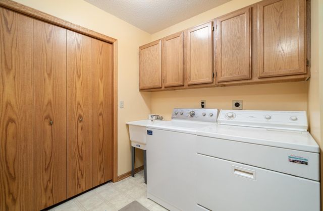 3233 Northdale Lane NW, Coon Rapids, MN 55448