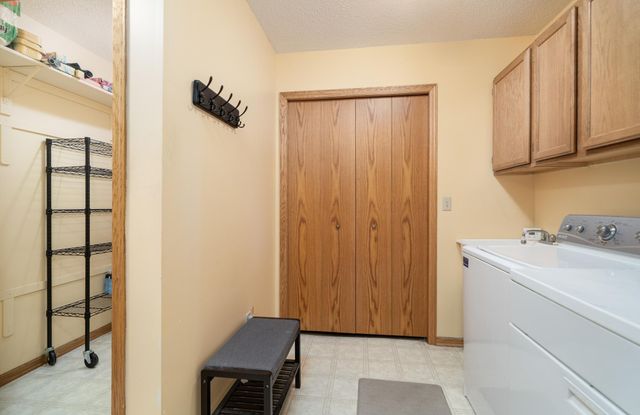 3233 Northdale Lane NW, Coon Rapids, MN 55448