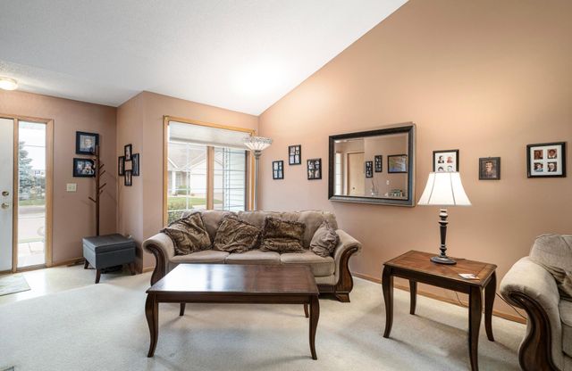 3233 Northdale Lane NW, Coon Rapids, MN 55448