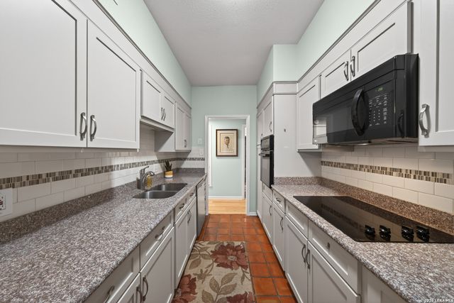 3678 Hidden Dr Apt 904, San Antonio, TX 78217