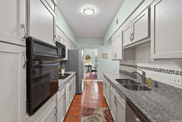 3678 Hidden Dr Apt 904, San Antonio, TX 78217