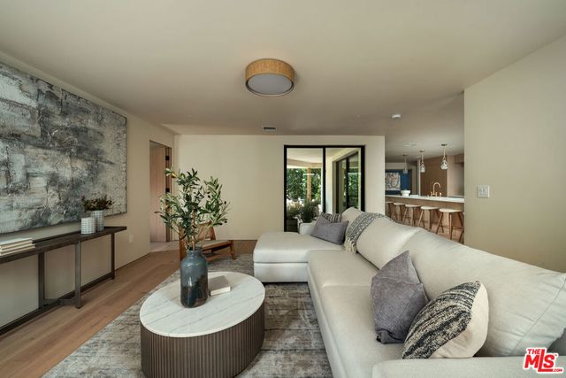 15430 Valley Vista Boulevard, Los Angeles, CA 91403