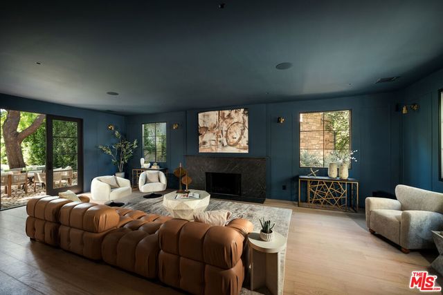 15430 Valley Vista Boulevard, Los Angeles, CA 91403