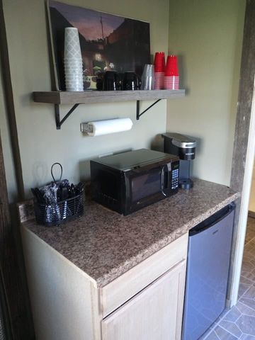 223 N Mathewson Ave, Wichita, KS 67214