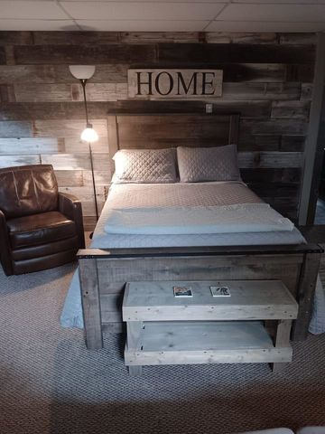 223 N Mathewson Ave, Wichita, KS 67214