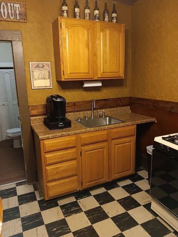 223 N Mathewson Ave, Wichita, KS 67214