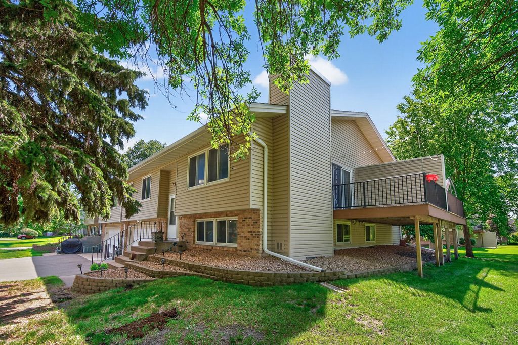 929 94th Avenue NE, Blaine, MN 55434 — photo 2
