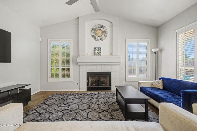 725 W BEVERLY Lane, Phoenix, AZ 85023