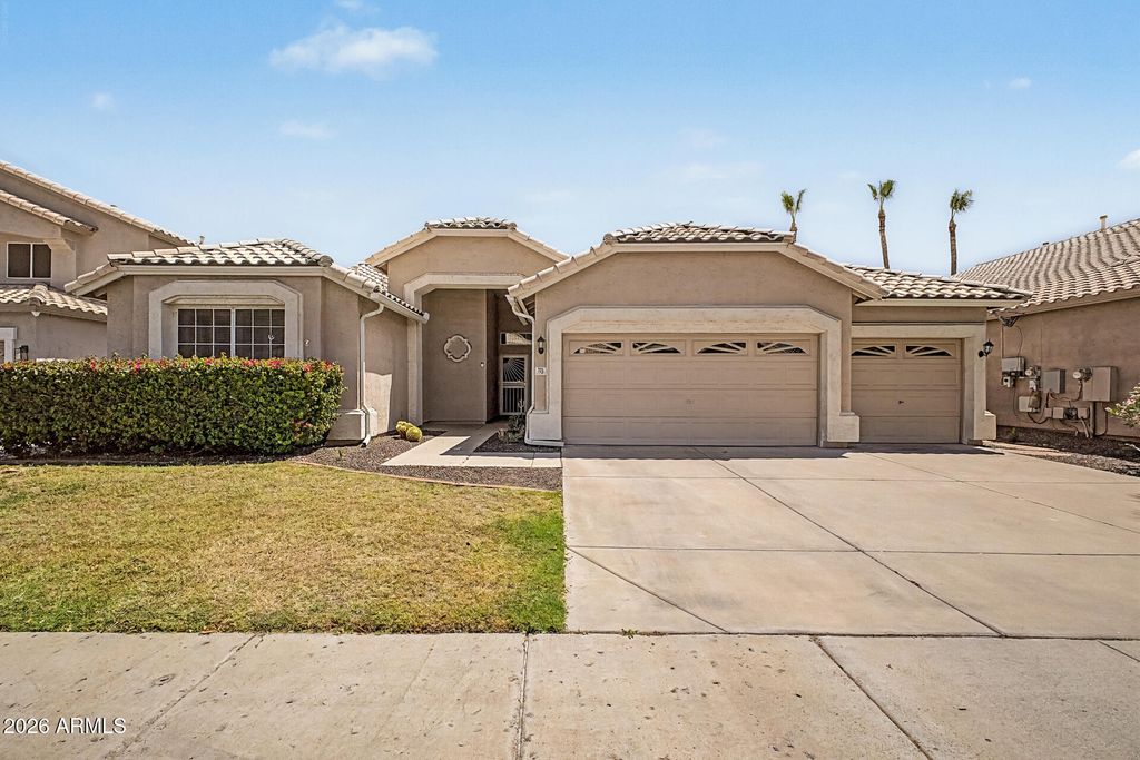 725 W BEVERLY Lane, Phoenix, AZ 85023 — photo 3