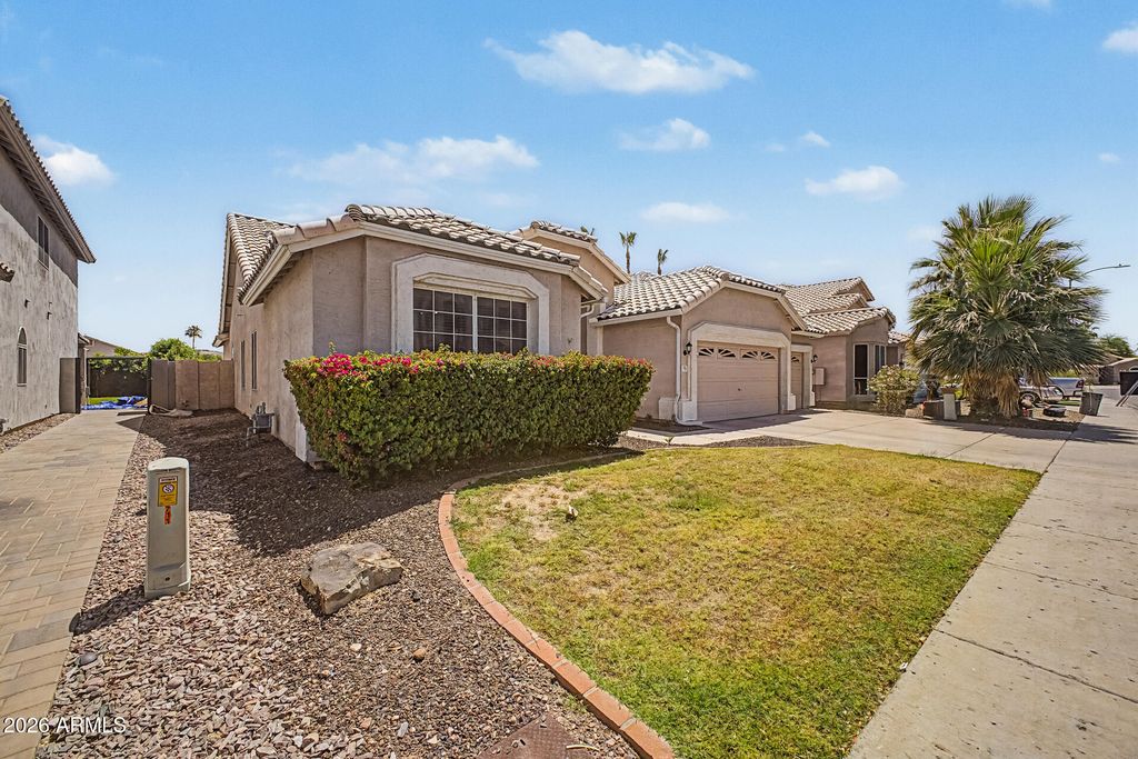 725 W BEVERLY Lane, Phoenix, AZ 85023 — photo 4