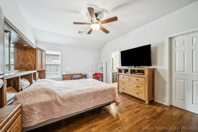 8725 E 126th Place S, Bixby, OK 74008