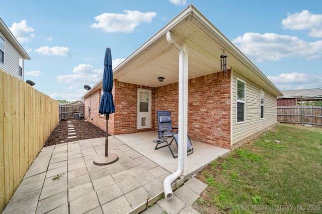 8725 E 126th Place S, Bixby, OK 74008