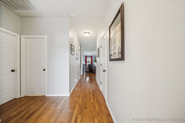 8725 E 126th Place S, Bixby, OK 74008