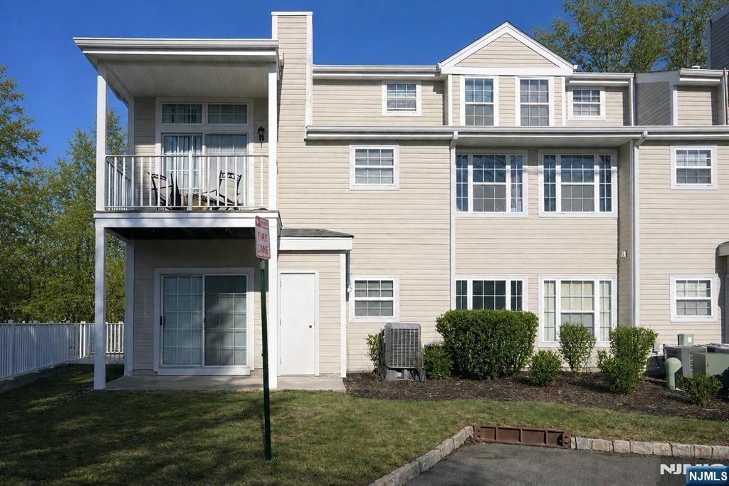 1023 Castle Road, Mahwah, NJ 07430