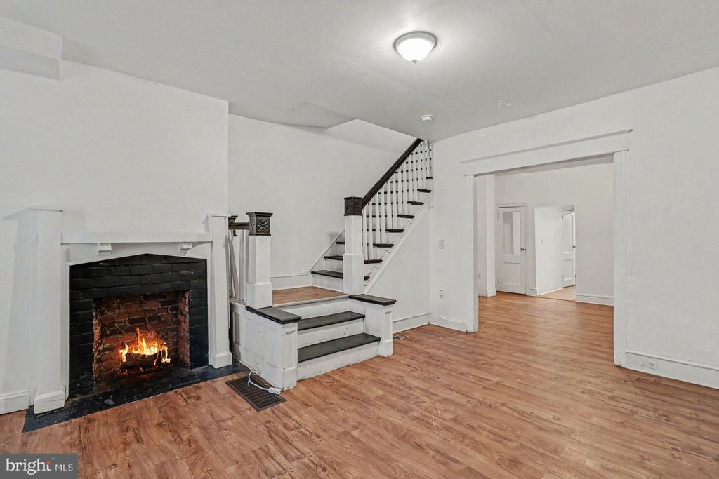 4813 N WARNOCK ST, PHILADELPHIA, PA 19141 — photo 4