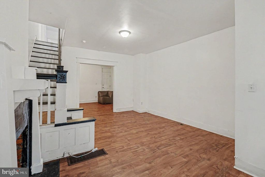 4813 N WARNOCK ST, PHILADELPHIA, PA 19141 — photo 5