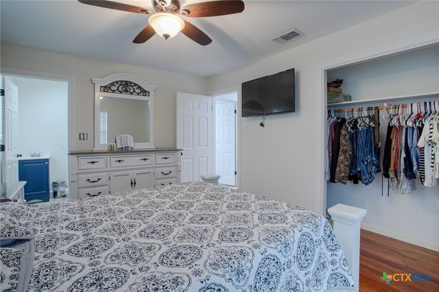 3505 Oaklawn Street, Victoria, TX 77901