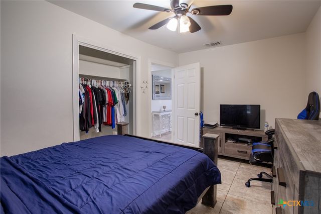 3505 Oaklawn Street, Victoria, TX 77901