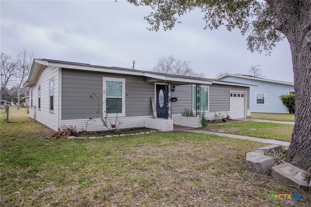 3505 Oaklawn Street, Victoria, TX 77901