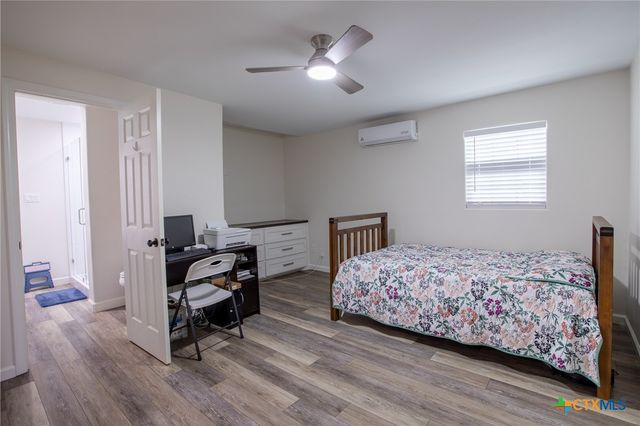 3505 Oaklawn Street, Victoria, TX 77901