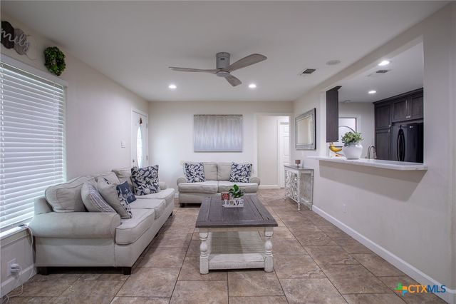 3505 Oaklawn Street, Victoria, TX 77901