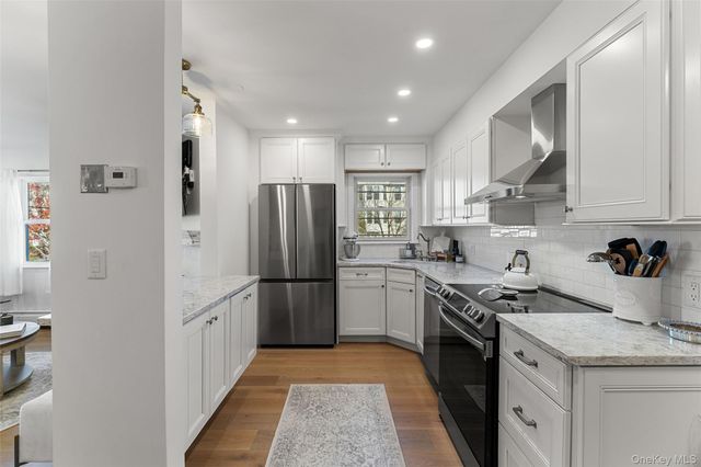 36 Greenridge Avenue 302, White Plains, NY 10605