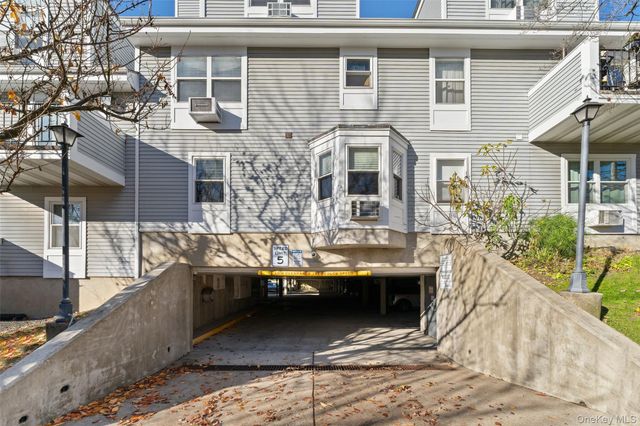 36 Greenridge Avenue 302, White Plains, NY 10605