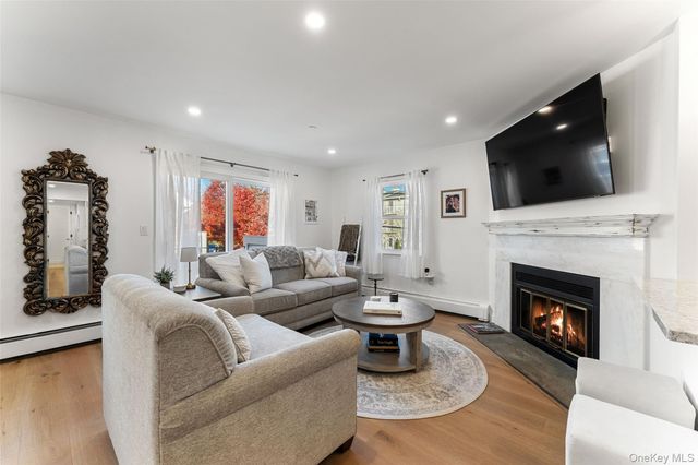 36 Greenridge Avenue 302, White Plains, NY 10605