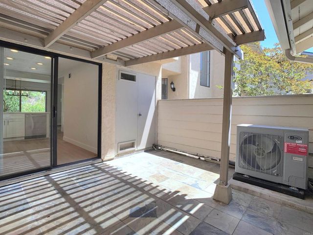 10473 Crosscreek Terrace, San Diego, CA 92131