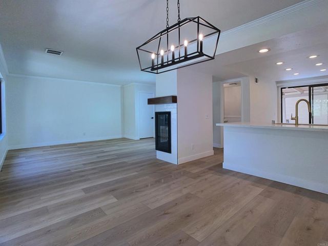 10473 Crosscreek Terrace, San Diego, CA 92131