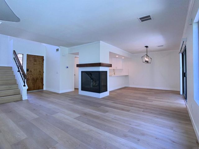 10473 Crosscreek Terrace, San Diego, CA 92131