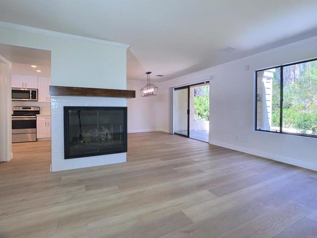 10473 Crosscreek Terrace, San Diego, CA 92131