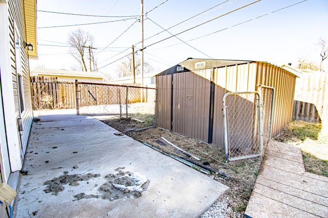 3021 W Olive Street, Springfield, MO 65802