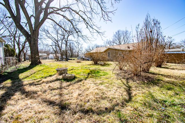 3021 W Olive Street, Springfield, MO 65802